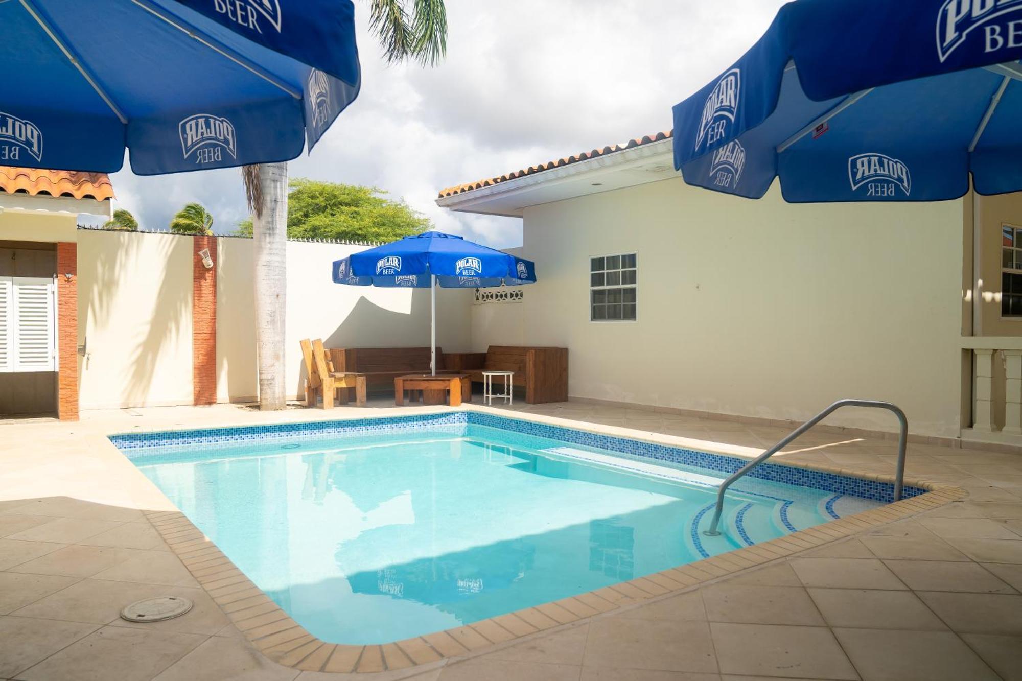 Delynne Boutique Hotel Willemstad Bagian luar foto