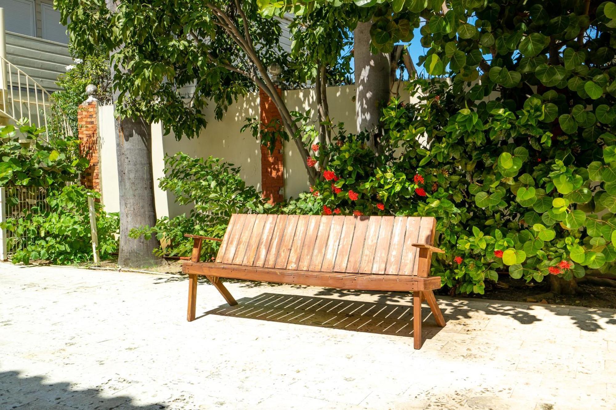 Delynne Boutique Hotel Willemstad Bagian luar foto