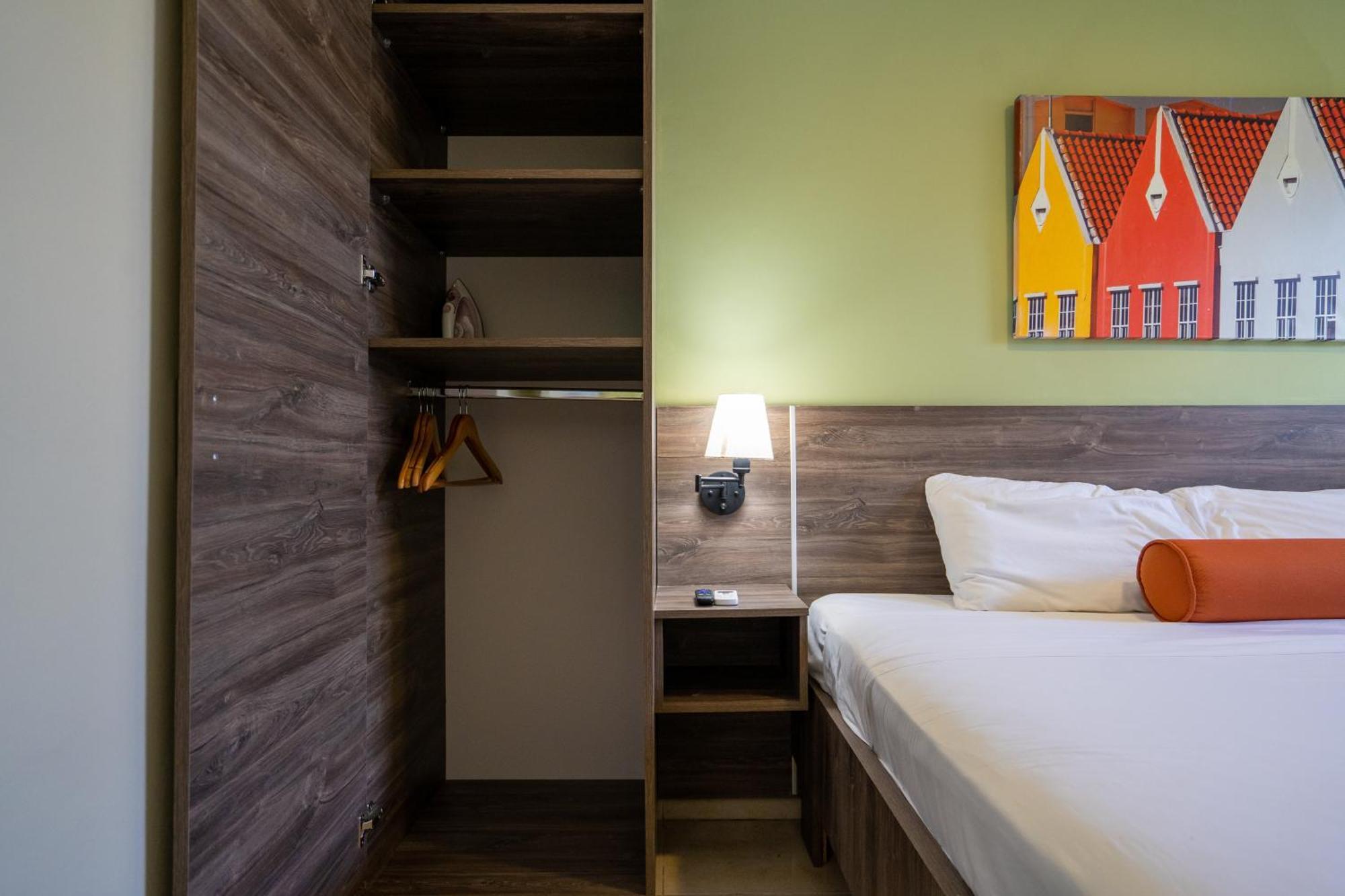 Delynne Boutique Hotel Willemstad Bagian luar foto