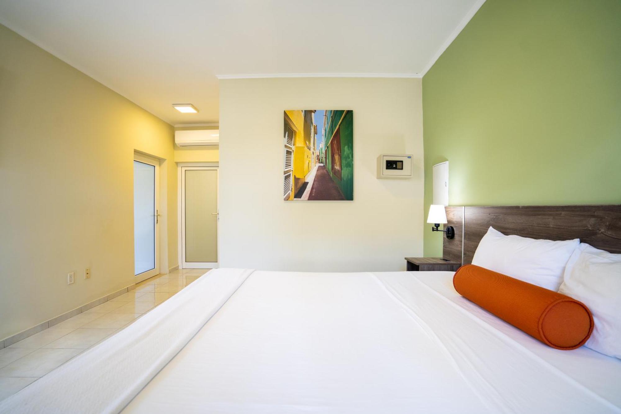 Delynne Boutique Hotel Willemstad Bagian luar foto